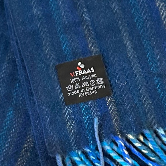 VTG 1980-85 Shades of Blue Long Striped Scarf by V.FRAAS Made in Germany - Picture 7 of 9